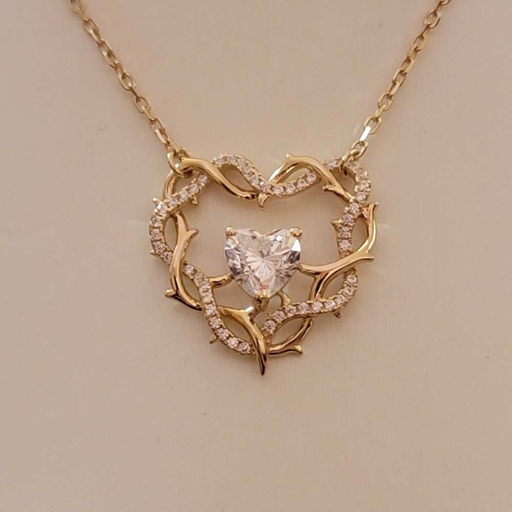 Thorn Wrapped Heart Diamond Pendant Necklace 14K Gold Filled 925 NWT